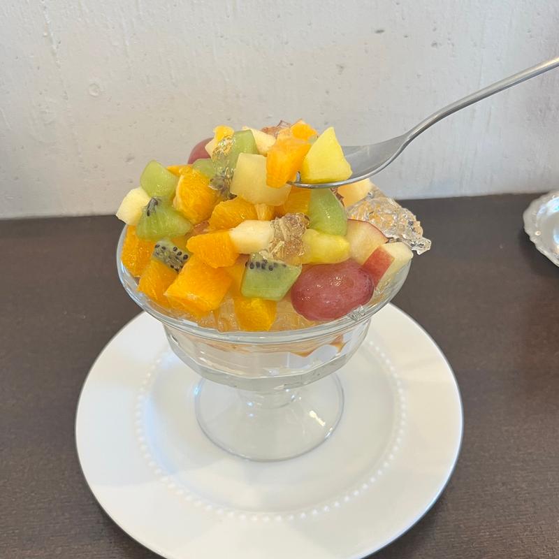 季節のフルーツプリンアラモード(ミッドナイトブルー MIDNIGHT BREW)