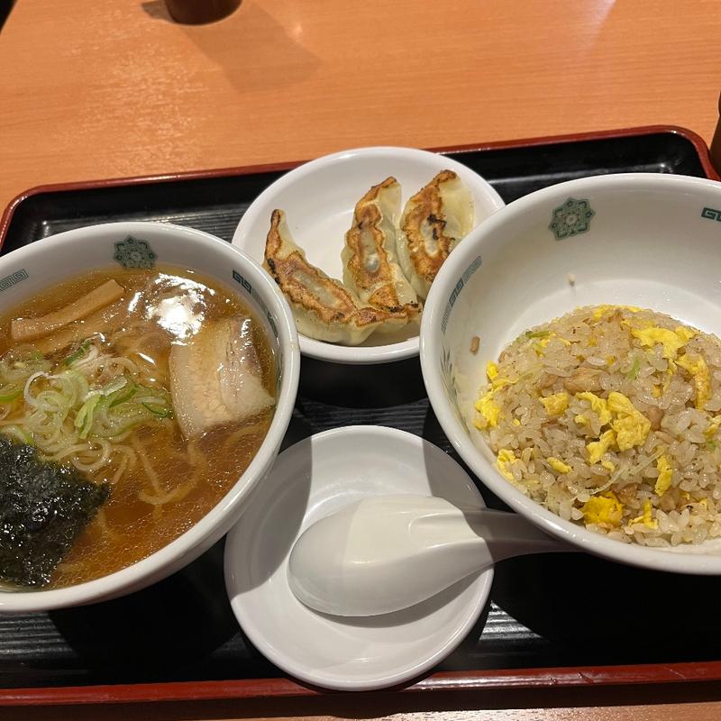 半ラーメン、半炒飯、餃子(日高屋 ひばりヶ丘北口店 )