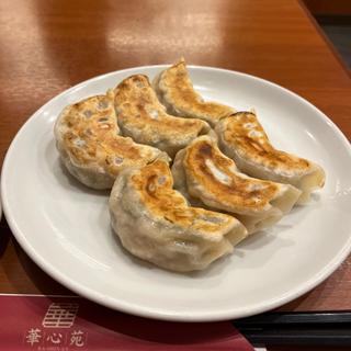 焼餃子(華心苑 新宿センタービル店)