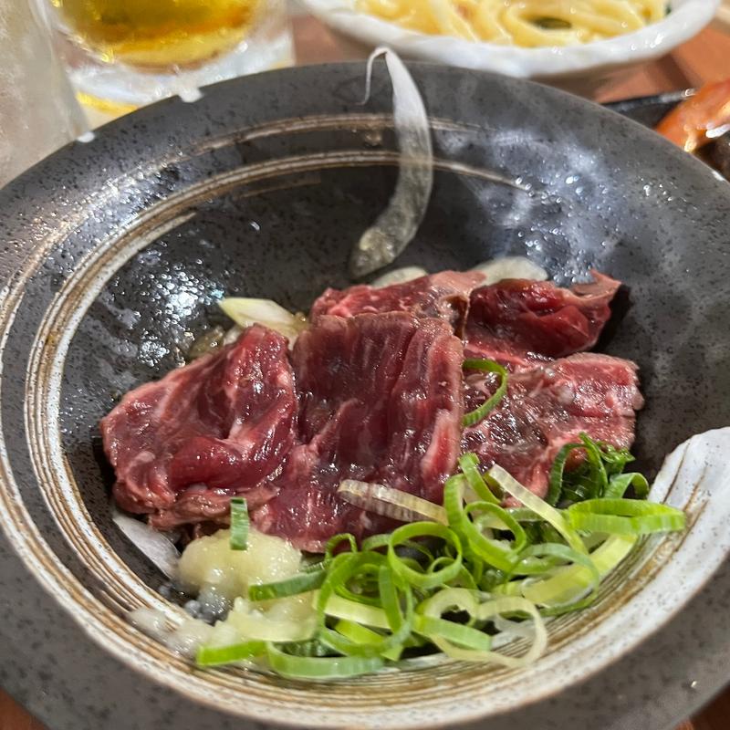 牛たたき(立ち呑み庶民 大阪駅前第2ビル店)