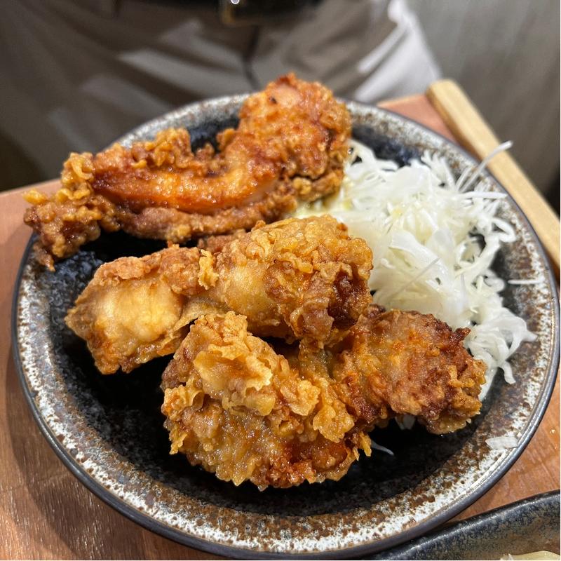 唐揚げ(立ち呑み庶民 大阪駅前第2ビル店)