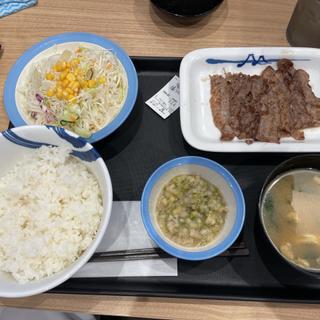 ネギダレ牛焼肉定食(松屋 足立保塚店 )