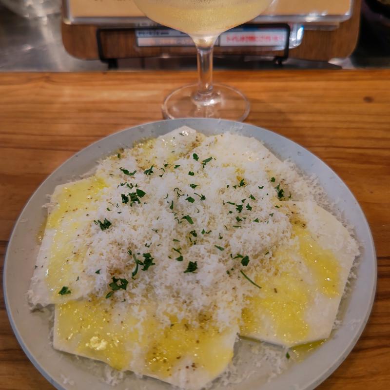 ふわふわチーズとカブの白いカルパッチョ(和い和いイタリアン酒場 とんとんとんきぃ)