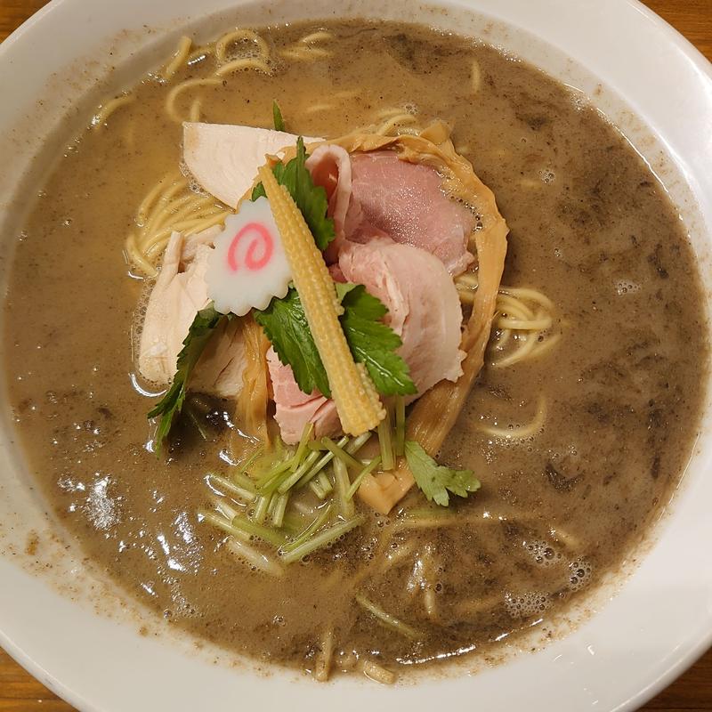 濃厚煮干中華そば(馳走麺 狸穴)