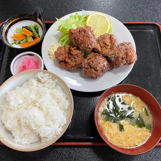 唐揚げ定食　ガーリック豆板醤味(割烹かたやま )