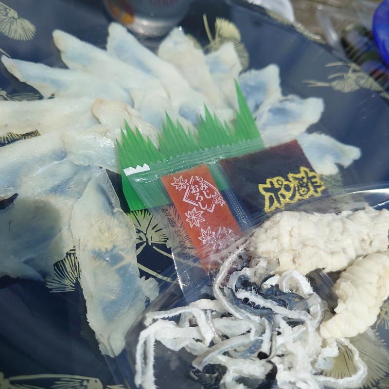 とらふぐ刺し(唐戸市場)