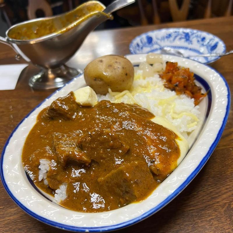 ビーフカレー 辛口(欧風カレー インディラ)