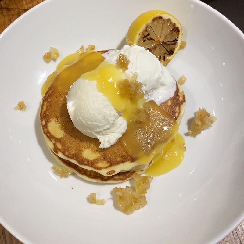 レモンクリームチーズのリコッタクリームパンケーキ(J.S. PANCAKE CAFE天王寺ミオ店 （ジェイエスパンケーキカフェ）)
