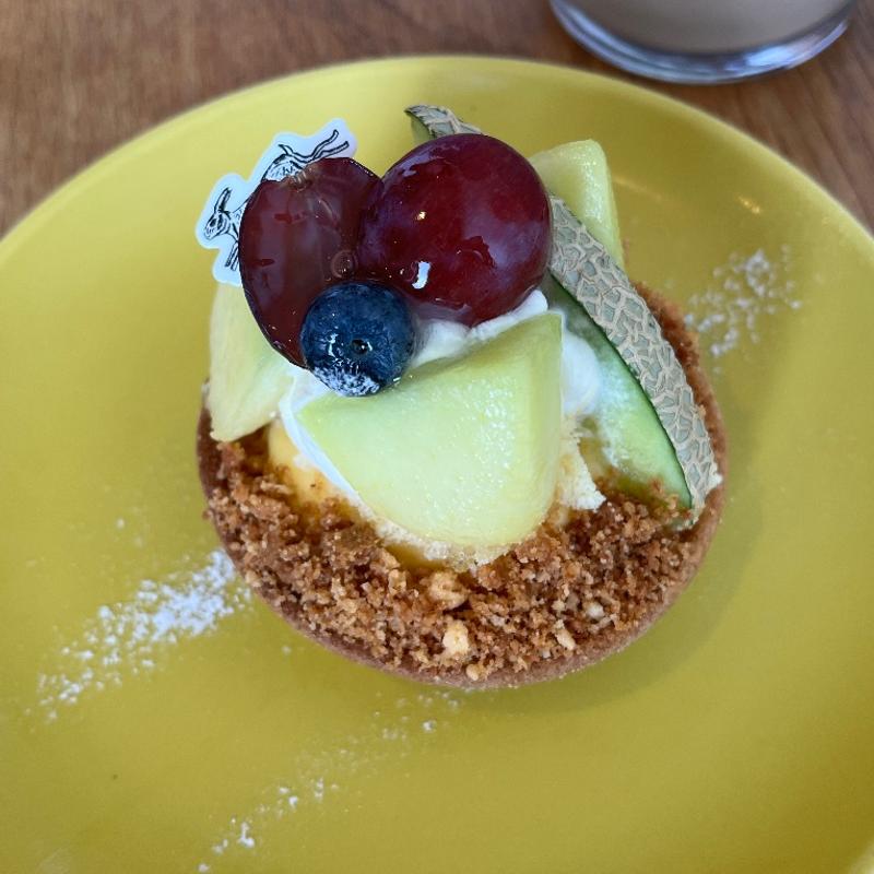 季節のフルーツタルト(coffee&bakes YATT箕面本店)