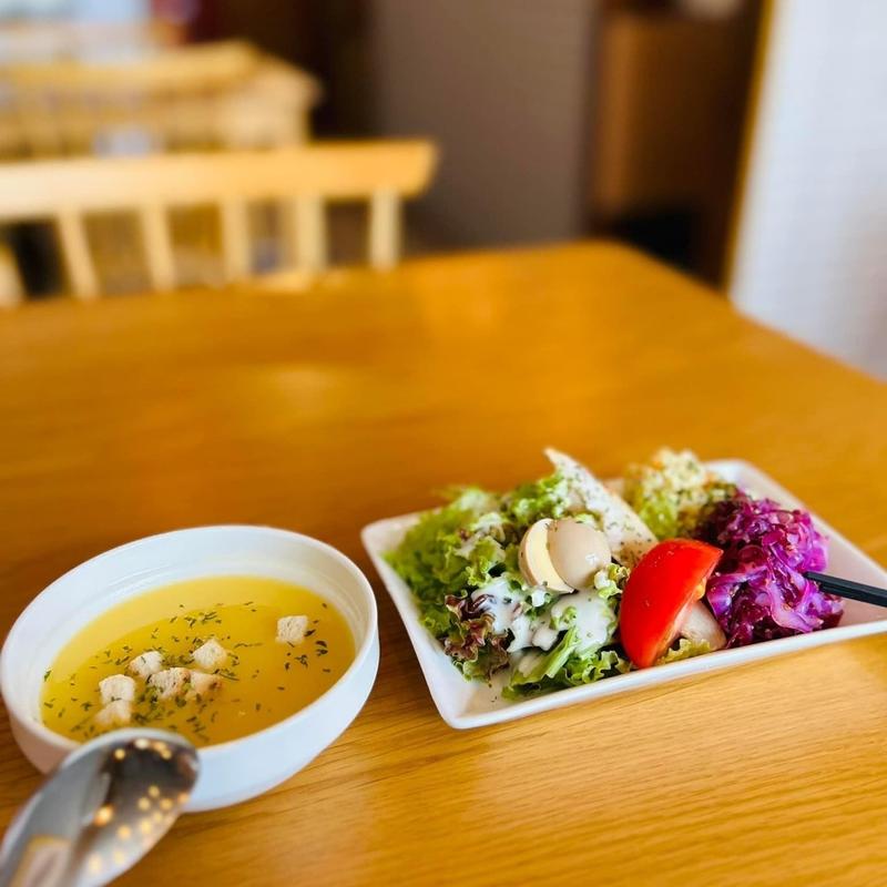 Aローストポーク&チーズメンチカツ(路地裏kitchen アカツキ （ロジウラキッチンアカツキ ）)