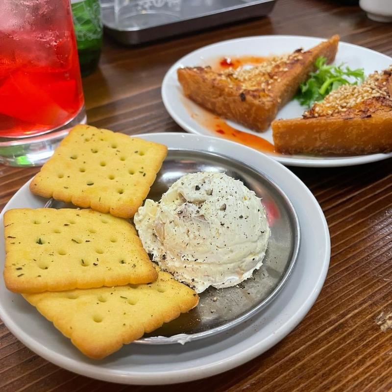 いぶりがっこクリームチーズ(大衆食堂スタンドそのだ五反田店)