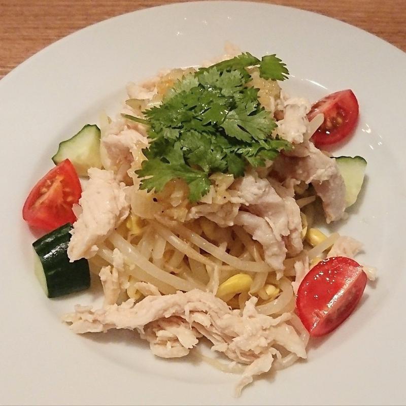 蒸し鶏ネギだれ(蔭山樓 横浜ジョイナス店)