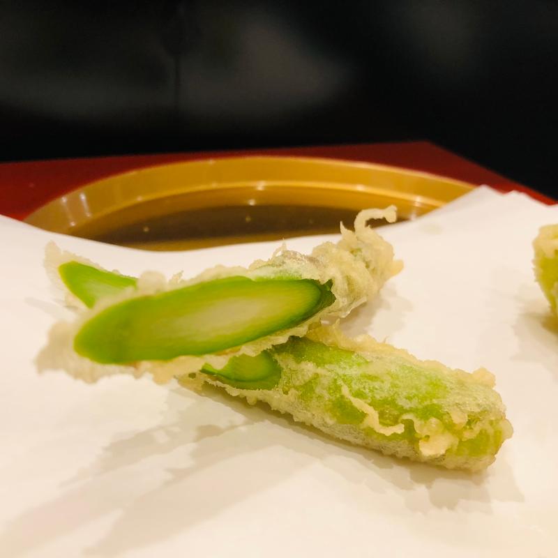 アスパラガスの天麩羅(天麩羅からり)