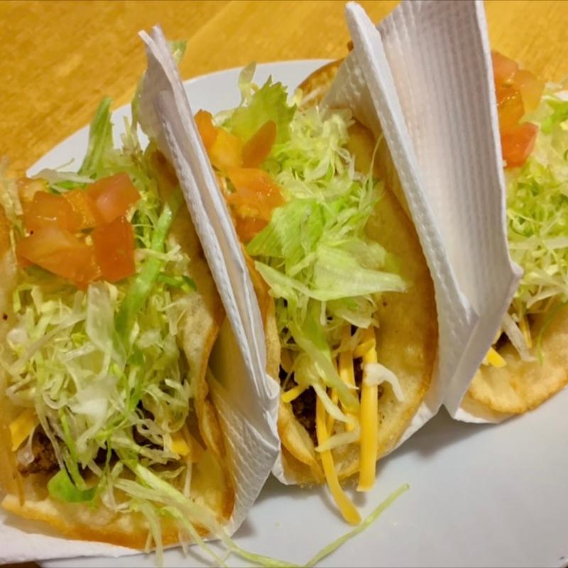 (LUCKY TACOS （ラッキータコス）)