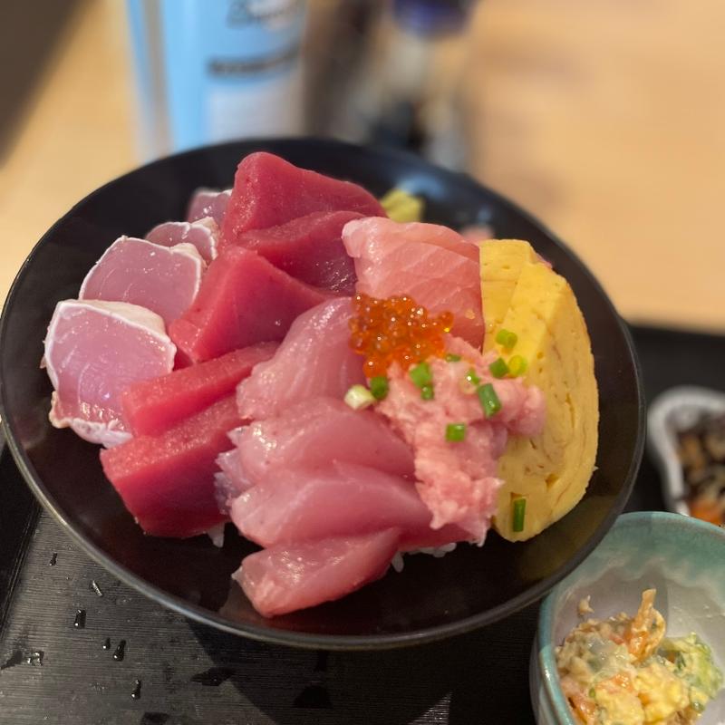 マグロ三種丼(喜八)