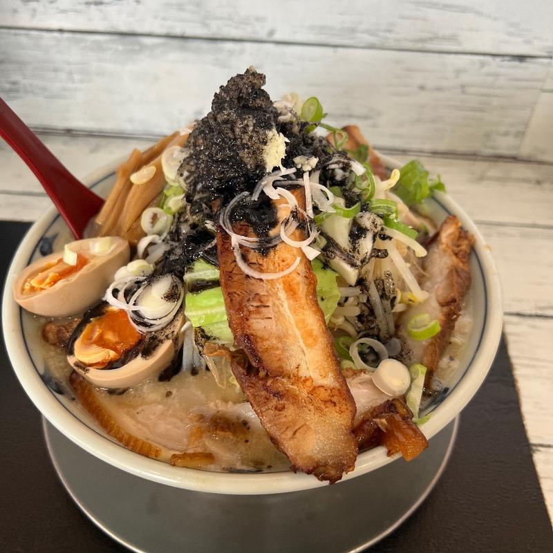 肉ばかガッツリ黒とんこつ(男前☆飛雄馬 総本店 （おとこまえ☆ひゅうま）)