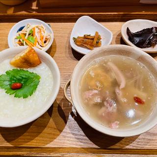 さつま芋＋薬膳スープ(台湾キッチン 叙序圓)