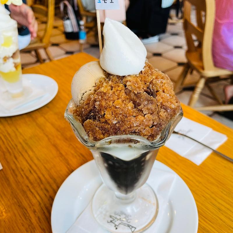 パフェディモンシュ(café vivement dimanche｜カフェ ヴィヴモン ディモンシュ)