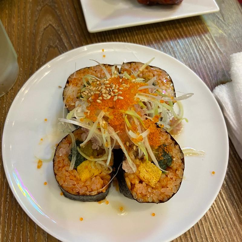  ねぎとろユッケキンパ(韓国大衆酒場 ラッキーソウル 西新宿)