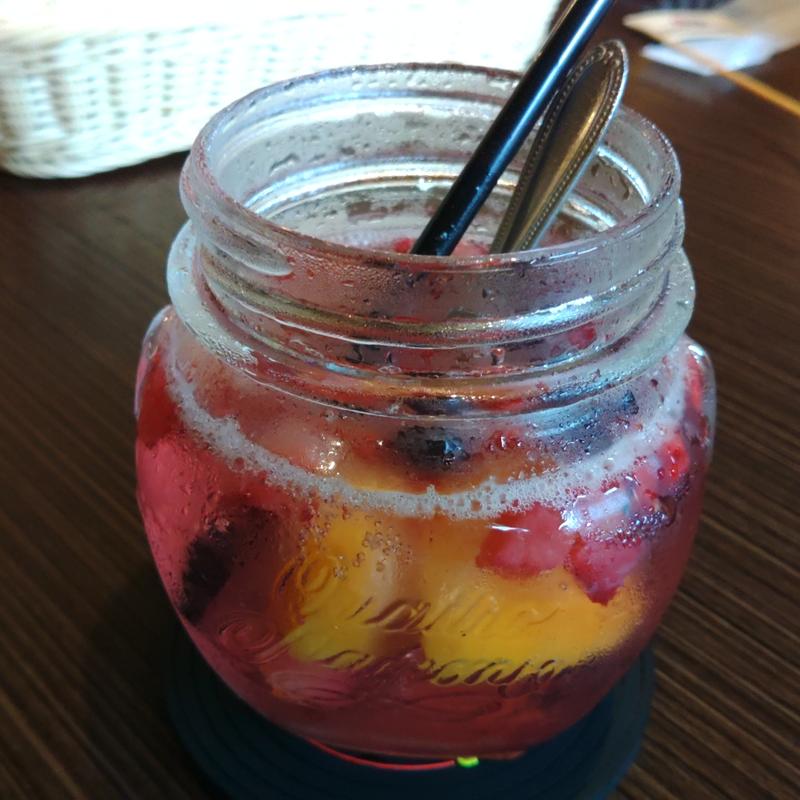 南国フルーツジャー(レストラン＆カフェ　ステーキ ブルズ)