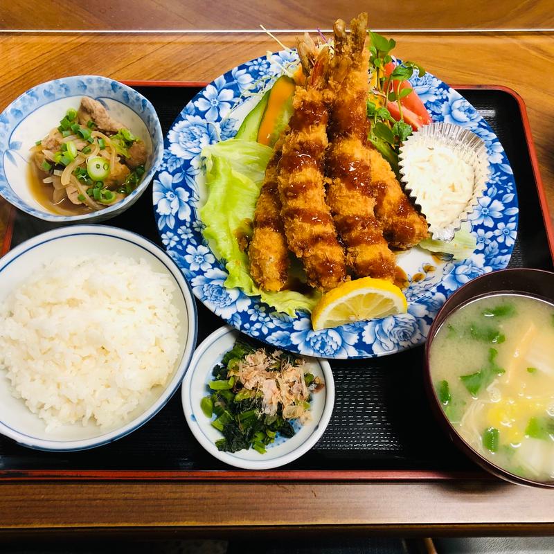 海老フライ定食(飯山食堂)