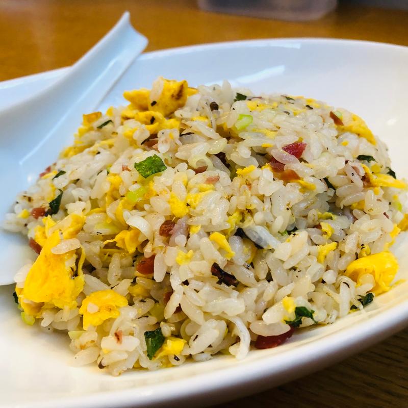 梅紫蘇しらす炒飯(家常菜 博朱)