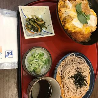 かつ丼と麺(サガミ 豊川牛久保店)