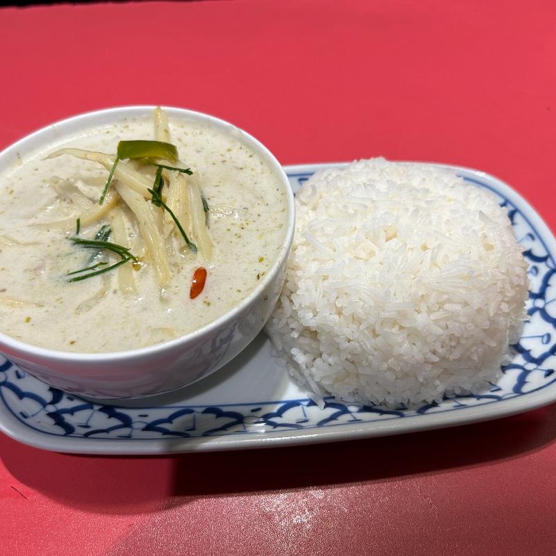 グリーンカレー　ライス(モモタイ)