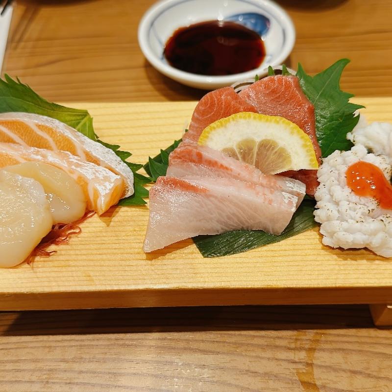 刺身盛り合わせ(木屋町酒場 魚ます)
