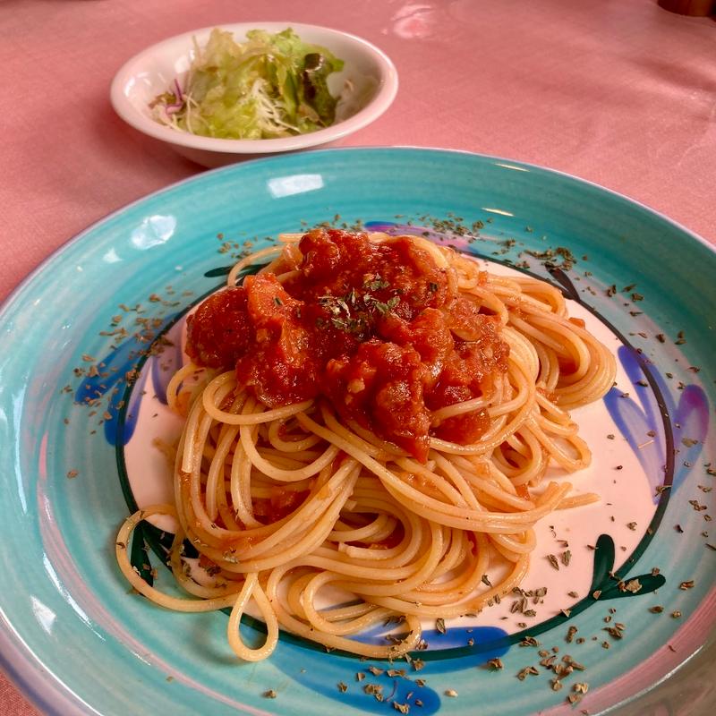 トマトのスパゲッティ(バジルの葉 （バジルノハ）)