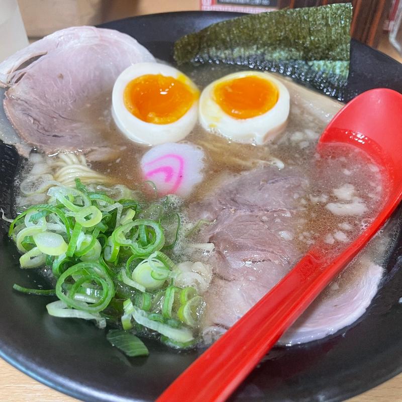 豚骨醤油煮玉子入り(かおるちゃんラーメン)
