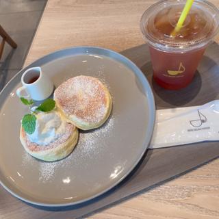 メープルホイップパンケーキ&アイスティー(GOOD SOUND COFFEE セブンパーク天美店)