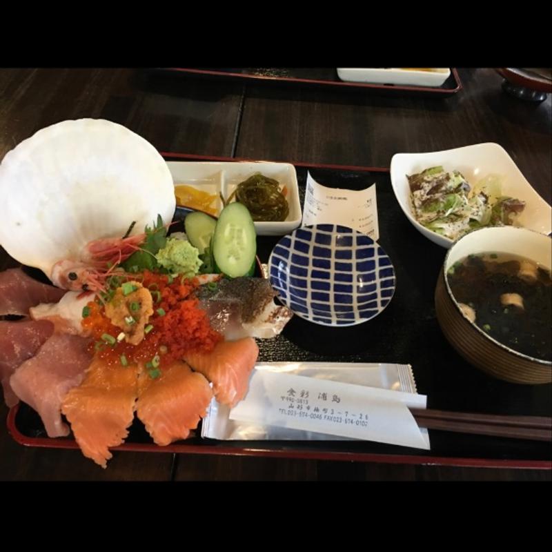 海鮮丼(食彩 浦島)