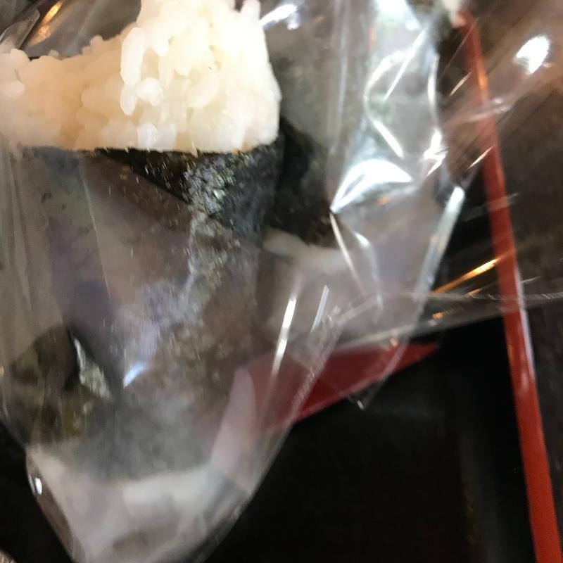 紅シャケ(おにぎり 銀むす)