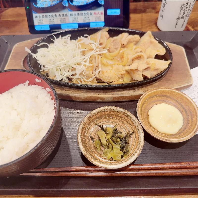 豚肉生姜焼き 肉大盛り(しんぱち食堂 大門店)