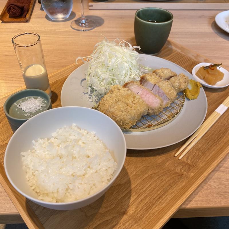 本日の厳選豚肉低温カツレツ(ロース)(カツレツMATUMURA bis TSURUMA GARDEN)