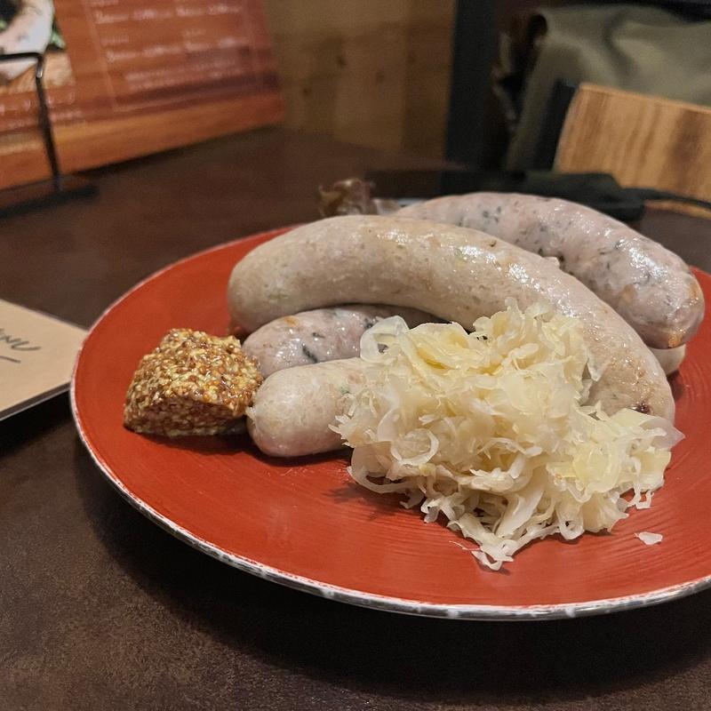 (プロースト東京 ソーセージ＆燻製バル)