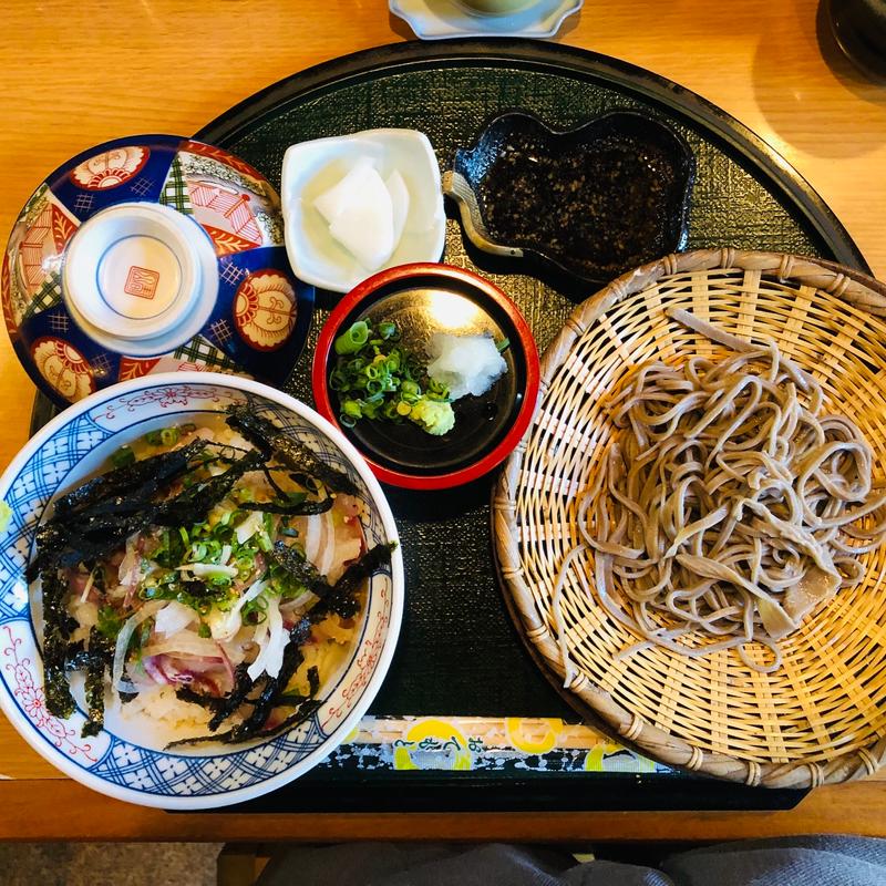 天然真鯛のごまだれ丼 手打ち十割蕎麦付き(海鮮本舗 )