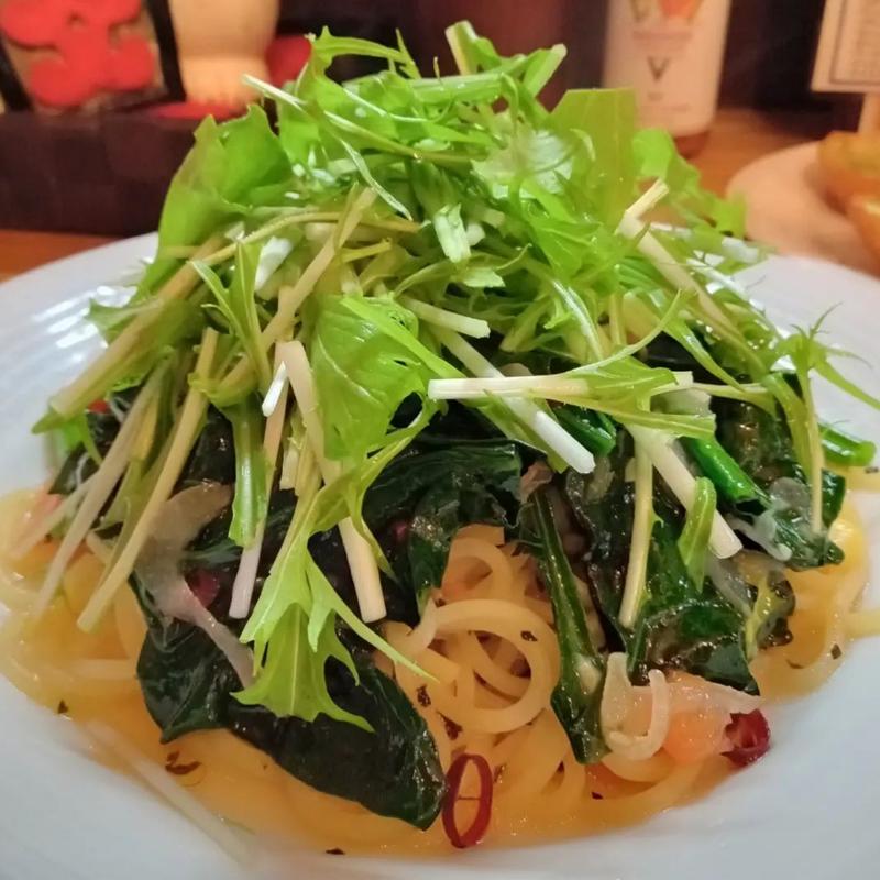 野菜たっぷりバジリコペペロンチーノ(生パスタの店 エッコ・エッコ 入谷店)