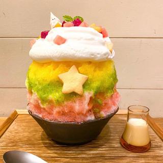 ココナッツミルクエスプーマのトロピカル氷(新宿かき氷専門店 ＊氷おばけ＊)