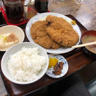 メンチカツ定食(まりも食堂)