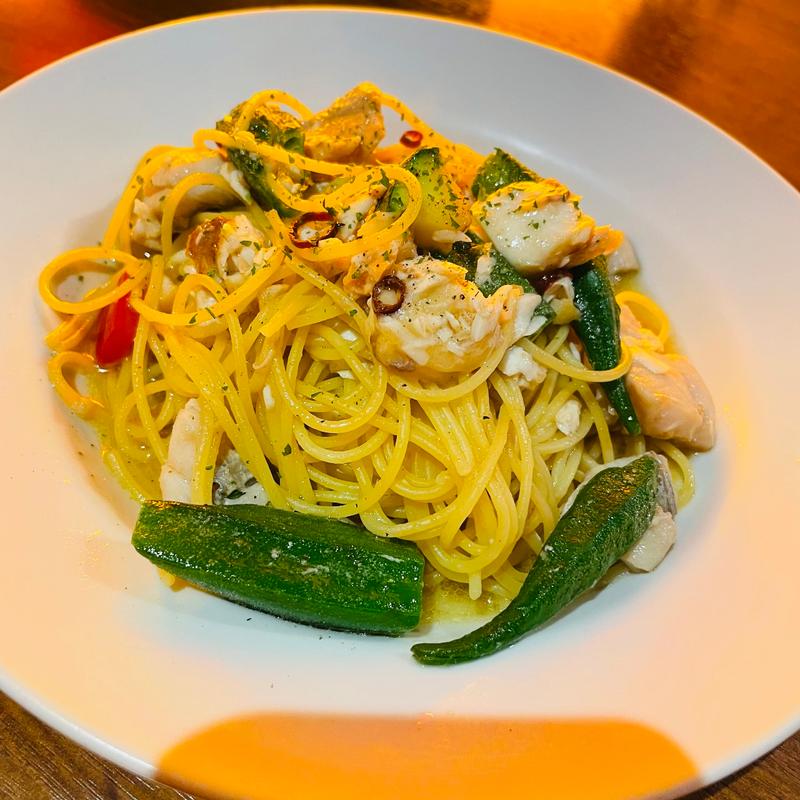 夏野菜と魚介のペペロンチーノ(創作DiningBar BISTRO Kuu 神保町)