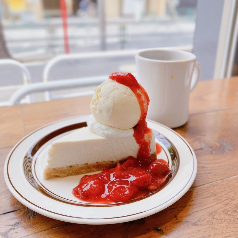 ノーベイクストロベリーチーズケーキ(NOSTALGIA CAFE)