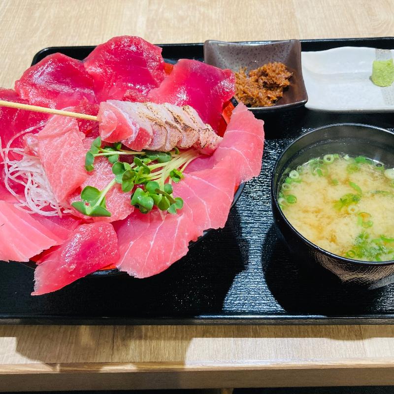 贅沢まぐろ丼(徳多屋 駅前店)