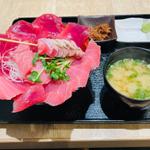 贅沢まぐろ丼