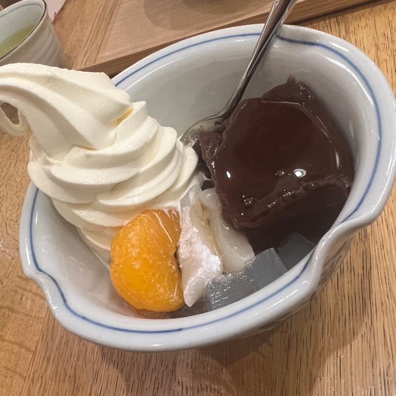 クリームあんみつ(あんみつ　みはし　上野本店)