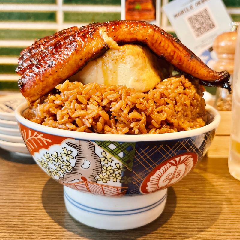 ドーンと！！そびえる鰻玉丼(いづも 池袋)
