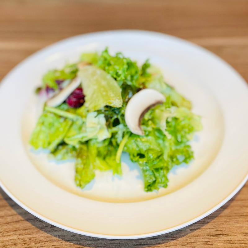 フレッシュトスサラダ(SURF&TURF)