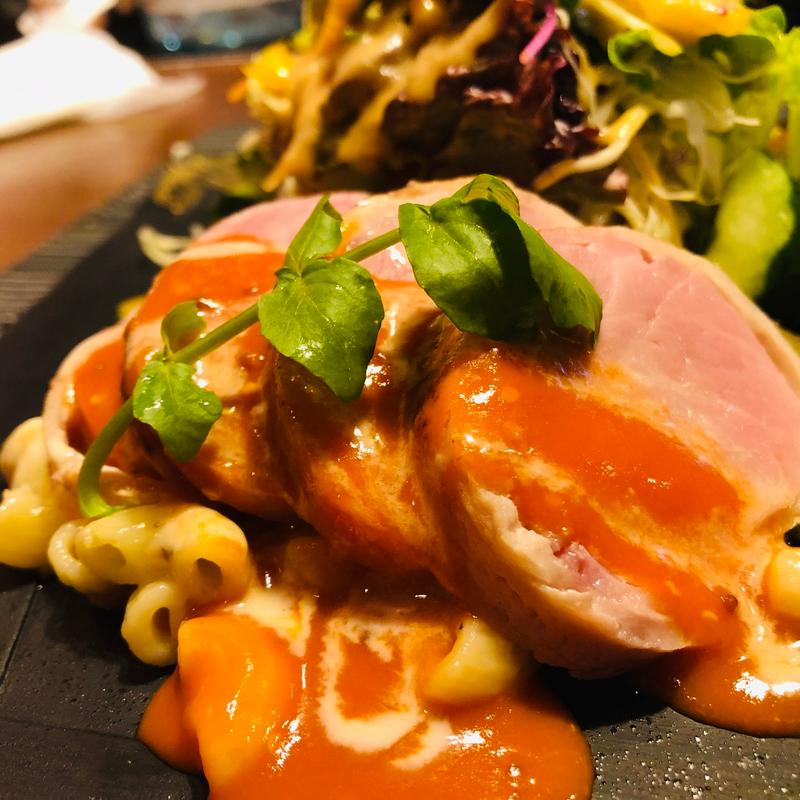 ホエー豚のロースト自家製ベーコン巻き_ワンプレートランチ(Kokoya de kobayashi)