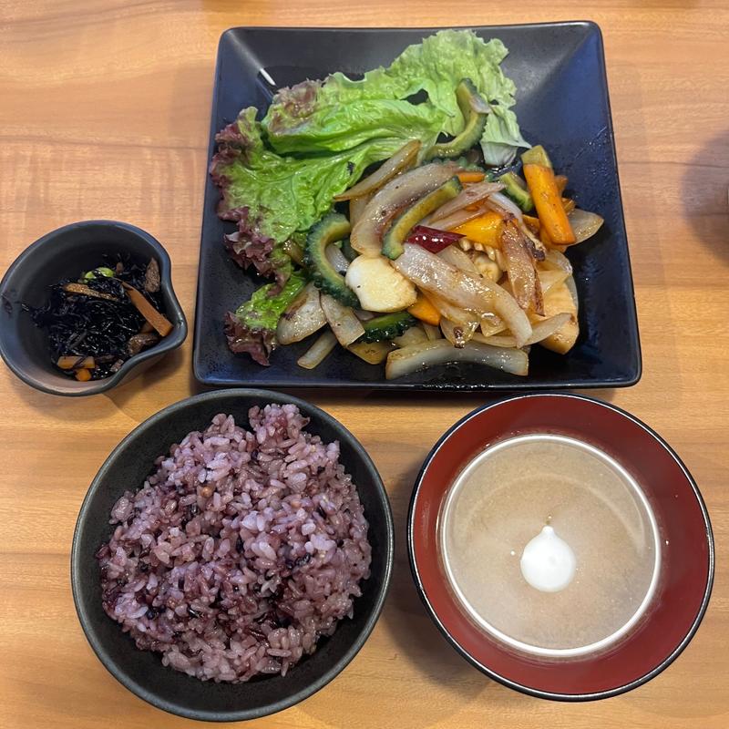イカとゴーヤのオイスター炒め定食(手しおごはん玄 阿佐ヶ谷店)